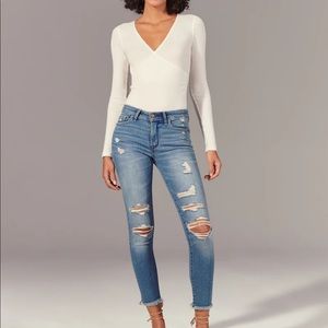 Abercrombie and Fitch Midrise super skinny ankle jeans size 8 Long/29